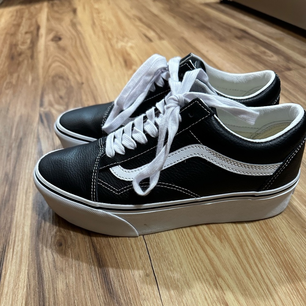 Vans Old Skool Leather Stackform Shoe